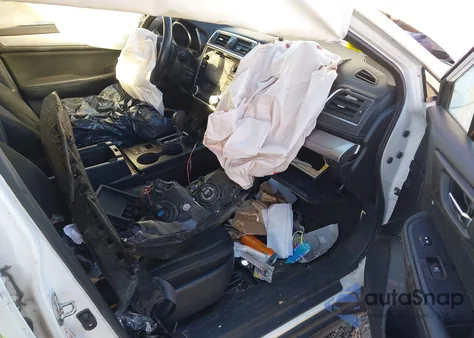 2018 Subaru Outback 2.5I Premium из США, поврежденный, VIN 4S4BSAFC5J3356708